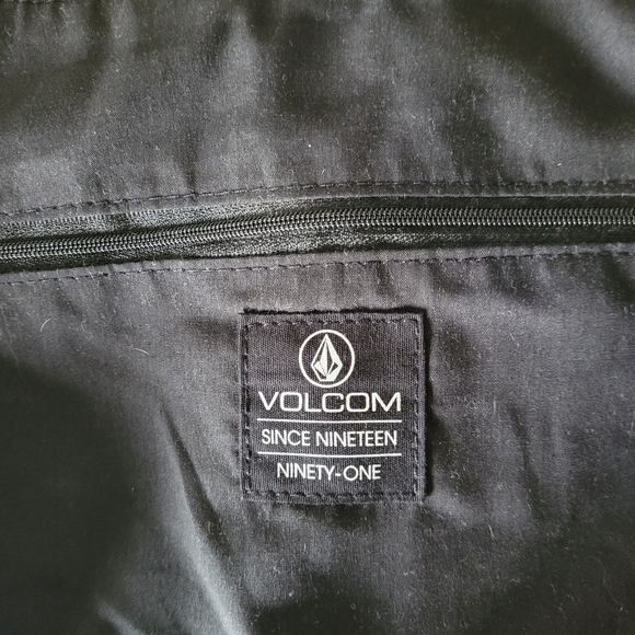 Volcom Cruz Messenger, BNWT - Picture 9 of 14